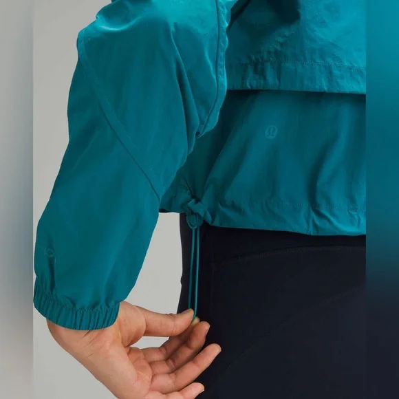 Lululemon Evergreen Cropped Anorak
Hawaiian Blue - Picture 4 of 15